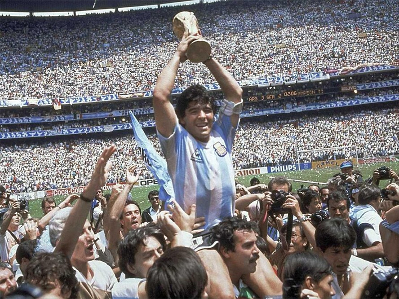 Maradona - Fantasista huyền thoại lịch sử bóng đá nhân loại 